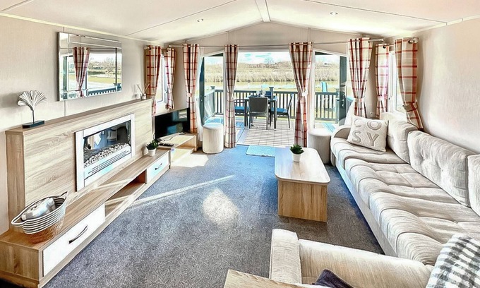Potterhanworth House | Modern and contemporary holiday home perfect for a family holiday escape.