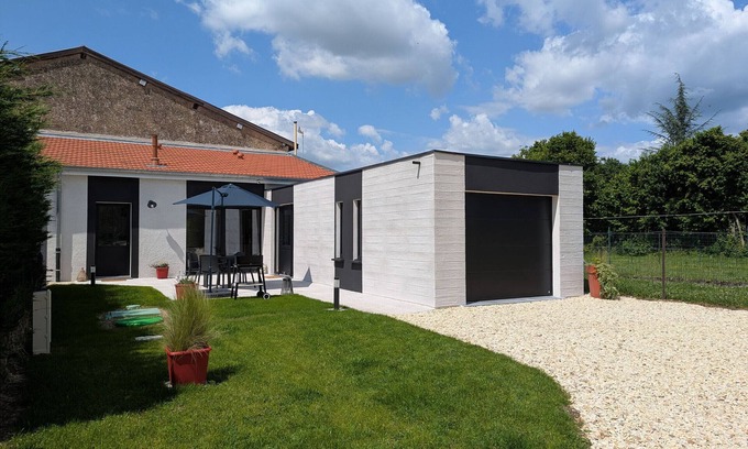 Milly-sur-Bradon Cottage | Modern and Cozy Lodge for 4 in Milly-sur-Bradon