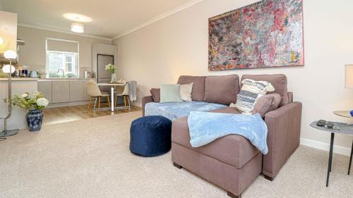 Helensburgh Apartment | Modern And Cozy Apex Apartment