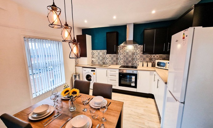 Liverpool Apartment | Modern and spacious 2 bedroom apartment, close to stadiums and city centre