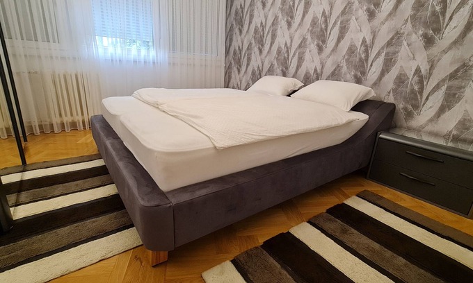 Novo Sarajevo Apartment | Modern and Spacious Downtown Apartment Sarajevo