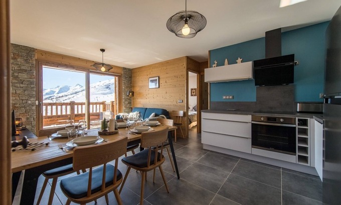 La Toussuire Apartment | Modern and warm apartment on the slopes, up to 6 guests