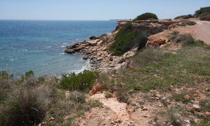San Miguel de Salinas Apartment | Modern apartment, free wifi, pool, parking close to the playas