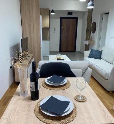 Kisela Voda Apartment | Modern Apartment A&F in Center Skopje