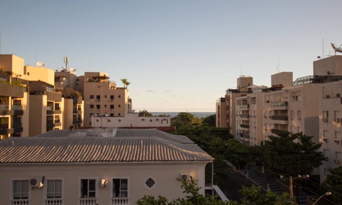 Jardim Belmar Apartment | Modern apartment 2 blocks from the beach