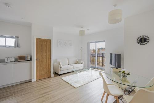 Chelmsford House | Modern apartment in Chelmsford city Long Stays Welcome