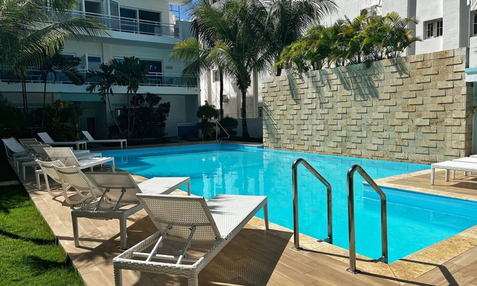 Los Melones Apartment | Modern apartment in private residence with pool