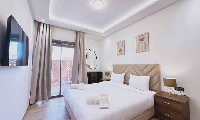 Camp El Ghoul Apartment | Modern apartment in top location Guéliz Marrakech