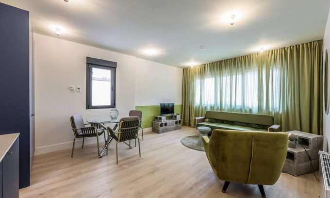 Puerta del Angel Apartment | Modern apartment near the Royal Palace 07