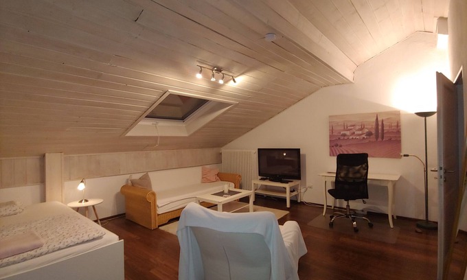 Kolbermoor Apartment | Modern apartment to feel good