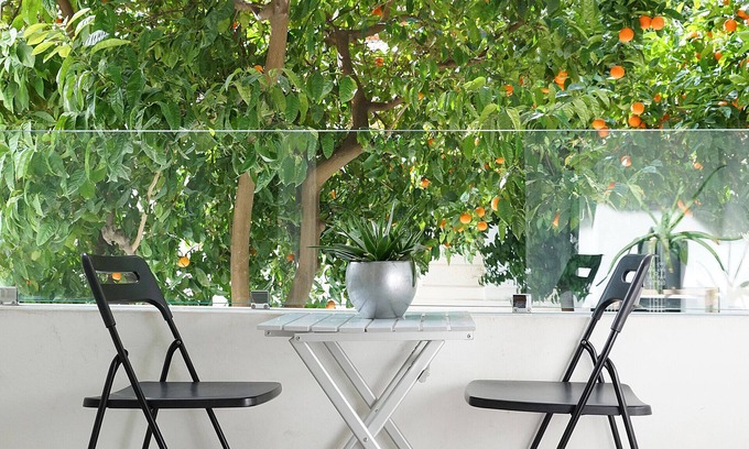 Anafiotika Apartment | Modern apartment under the Acropolis