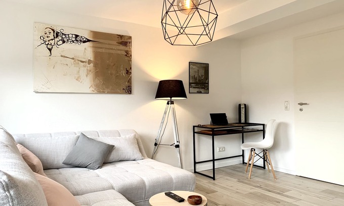 Rudolstadt Apartment | Modern apartment with prime, kitchen & WLAN
