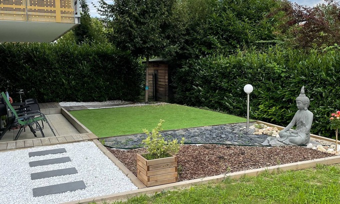 Poteries Apartment | Modern apartment with garden/Tram/free parking