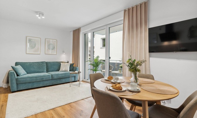 Bielefeld Apartment | Modern Apartment with Balcony & Free Parking in Top Location