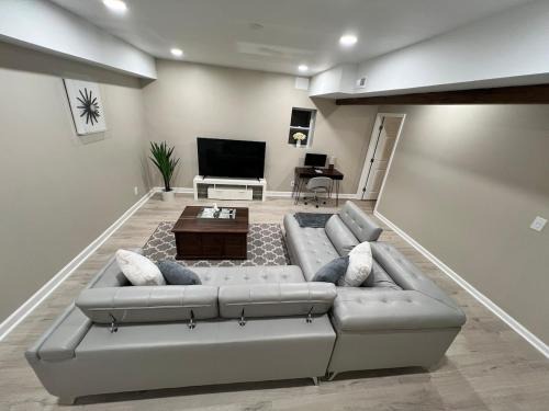 Lawrenceville House | Modern Basement Retreat 2BR King suite