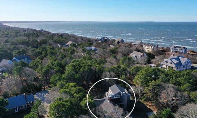 North Eastham House | Modern beach house, steps to private beach, perfect for groups!