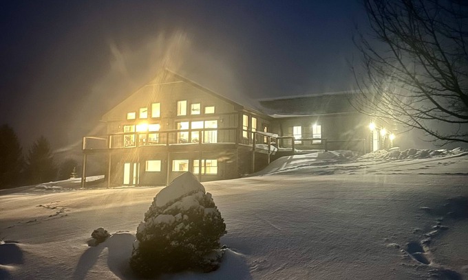Canaan Valley Cabin | Modern Cabin Facing Canaan Valley Ski Slopes