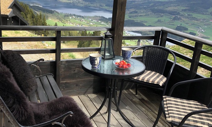 Voss Apartment | Modern Cabin @Voss, 3 bedr 2 baths 7 beds Sauna Covered balcony + terracen
