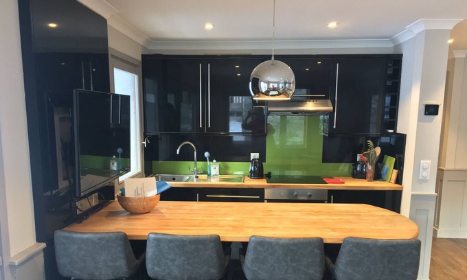 Le Lavachet Apartment | Modern Chalet Reynaud by the river! Right next to the Lavachet ski lifts