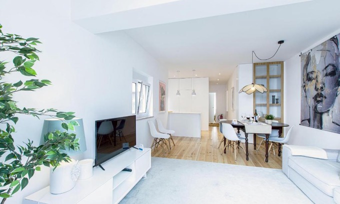 Alges Apartment | Modern & Charming Alges by GT House