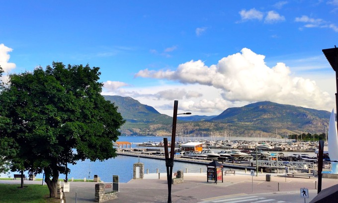 Kelowna Central Business District Apartment | Modern Chic Waterfront Retreat in the Heart of Downtown Kelowna