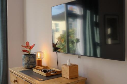 Charlton House | Modern city apartment
