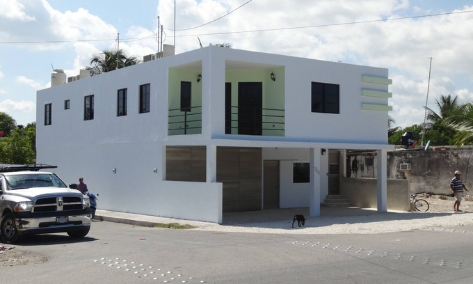 Chelem House | Modern, close to beach, convenient location