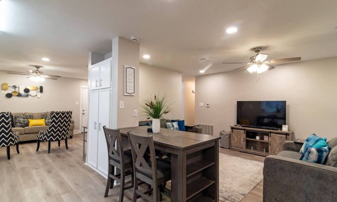 Little Rock House | Modern Comfort Meets Serenity: Newly Remodeled 3BR Home in Pecan Lake