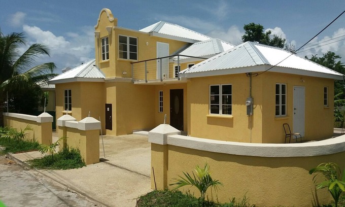 Old Trees Bay House | Modern Comfortable Quite