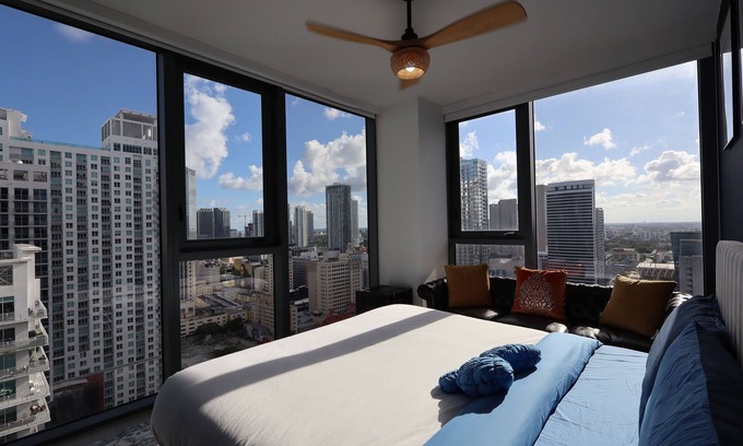 Downtown Miami Apartment | Modern Condo in Prime Spot