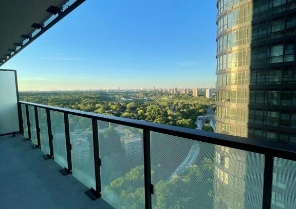 St. James Town Apartment | MODERN CONDO on BLOOR