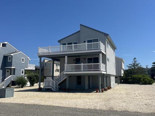 High Bar Harbor House | Modern Contemporary With Bayviews