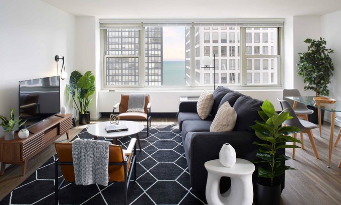 Streeterville Apartment | Modern Corner 2BR in Streeterville | Roof Deck | Lake Views