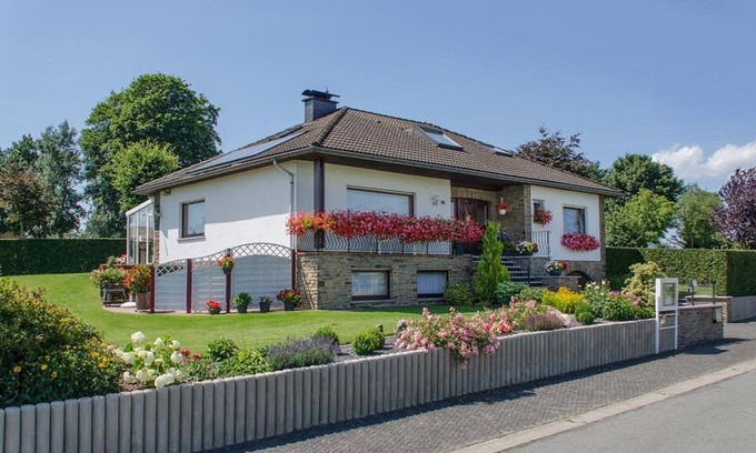 Buetgenbach Apartment | Modern, cozy non-smoking apartment in Bütgenbach with a view of the lake