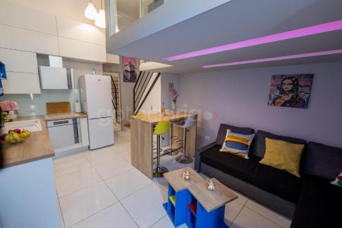 Gorinka Apartment | Modern Duplex Studio Tommy