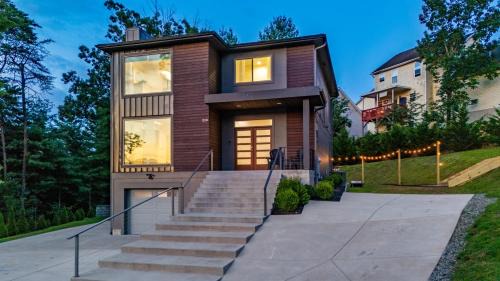 Asheville House | Modern Escape by Avanstay Views 10min to Town