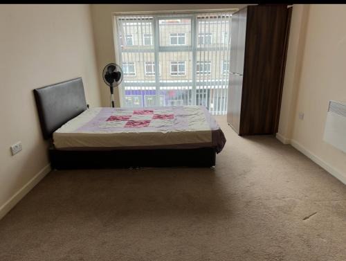 Leicester City Centre House | Modern fully furnished with shared bathroom