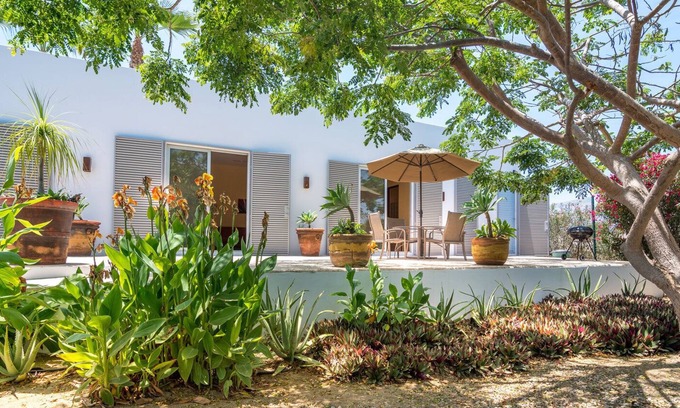 Todos Santos House | Modern Guest House at the Beach :)