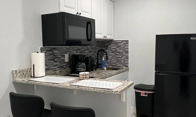 Union Park Apartment | Modern Guest Suite near UCF