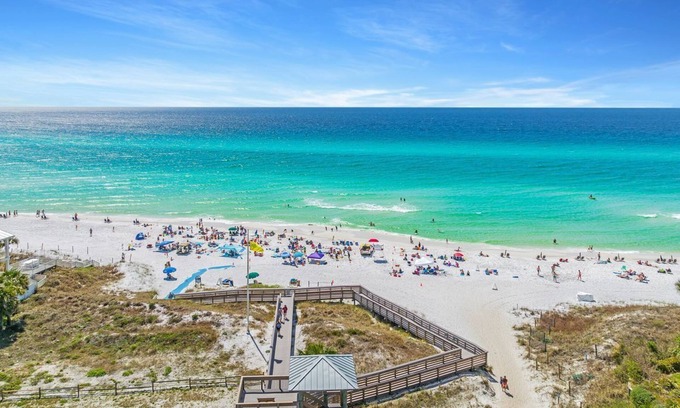 Gulf Place Condo | Modern Gulf Place Unit With Gulf Views & Amazing Amenities