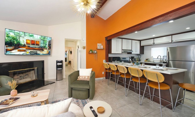 Hawthorne House | Modern Hideaway & 420 Friendly Patio - Near LAX, Beach + SoFi