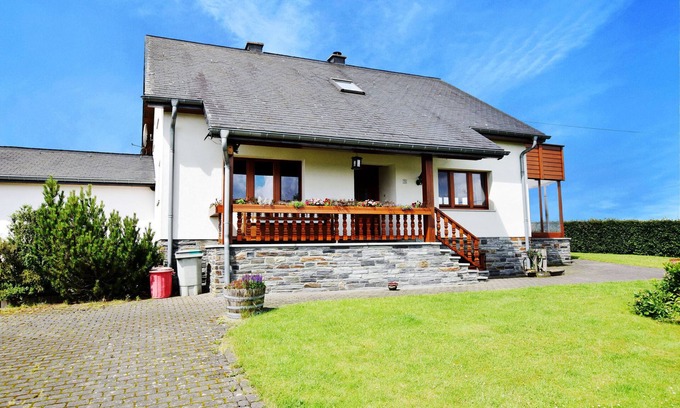 Schoenberg House | Modern Holiday Home in Schönberg with Jacuzzi