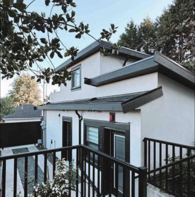 Vancouver South House | Modern Home in Vancouver close to Downtown and Airport