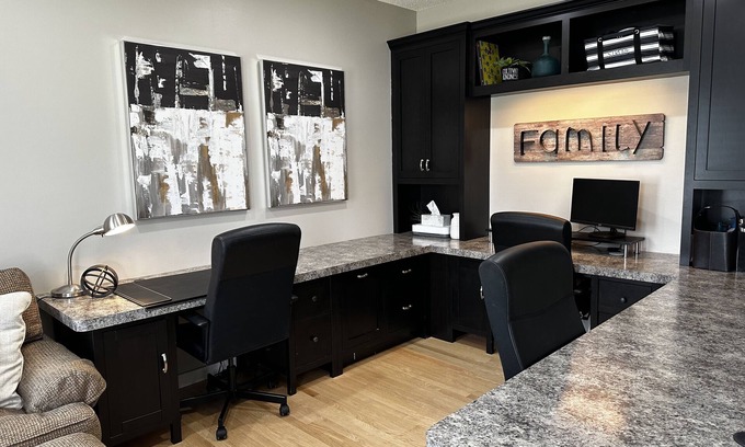 Woodbury House | Modern Home Near Mall of America