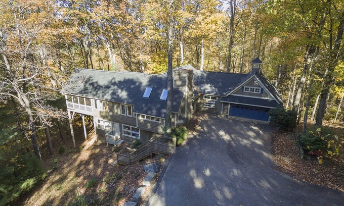 Flat Rock House | Modern Home Private with Beautiful Mountain Views & Fire Pit