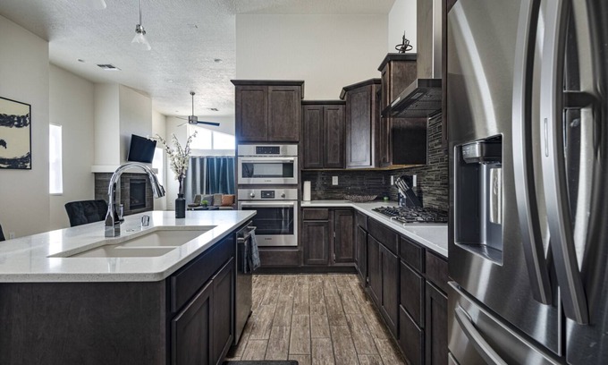 Mesa Del Sol Innovation Park House | Modern Home w/4BR Next to Netflix, Airport, Casino