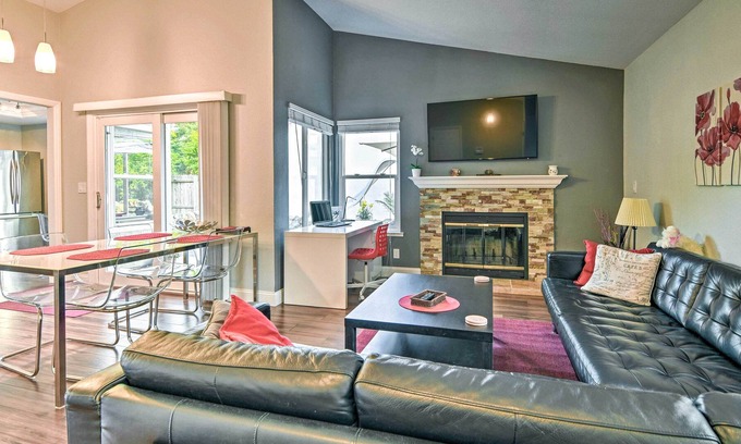 South Natomas House | Modern Home w/ Pool & Office - Near DT Sacramento!