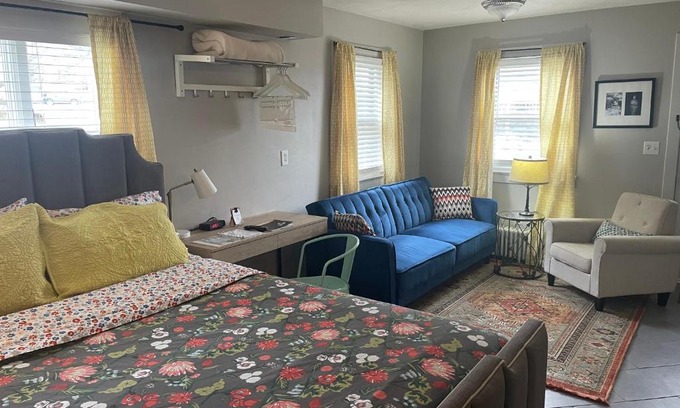 Reedsville House | Modern Homestead Guest House