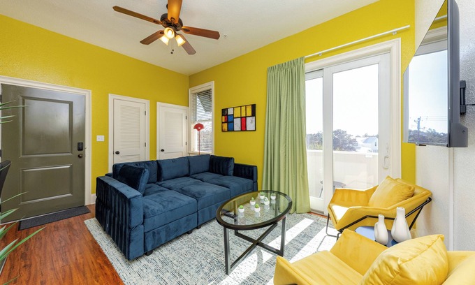 Dune Allen Beach Apartment | Modern King bed Haven/Free parking, Pool, Balcony