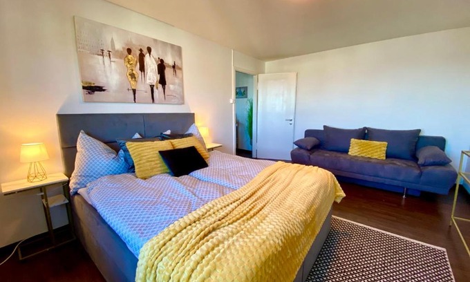 Romanshorn Apartment | Modern Lakeview Apartment